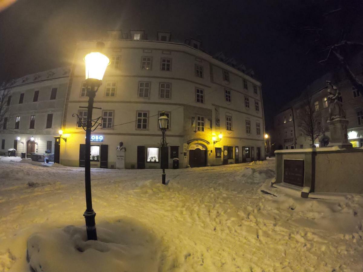 Downtown Apartment Bratislava Exterior foto